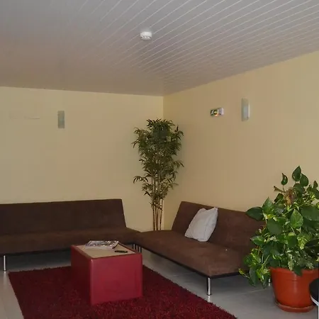 Central Nando -