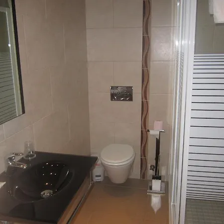 Central Nando -